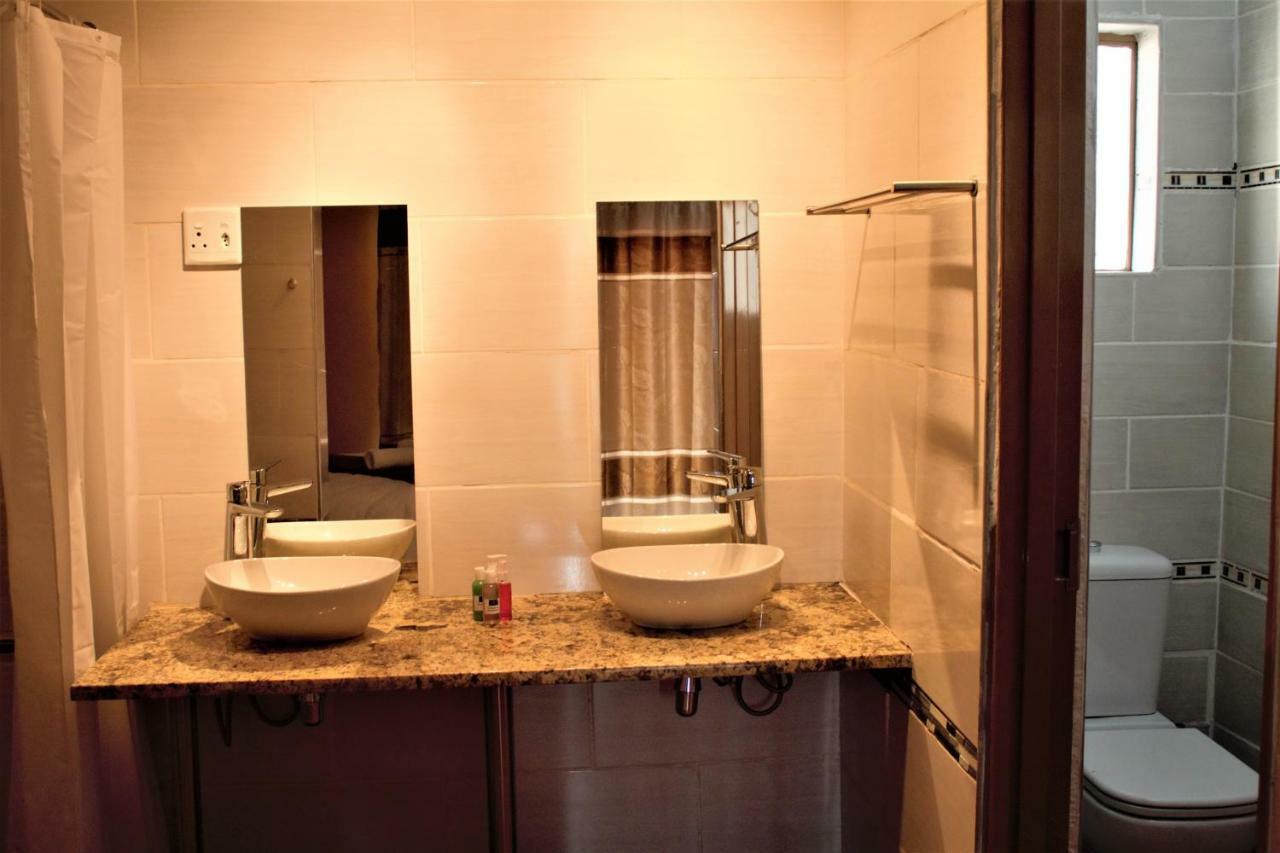 Divundu Guest House Kültér fotó